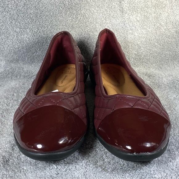 Time And Tru Shoes Women’s Size 9 Flats Slip On Burgundy New - Picture 3 of 10